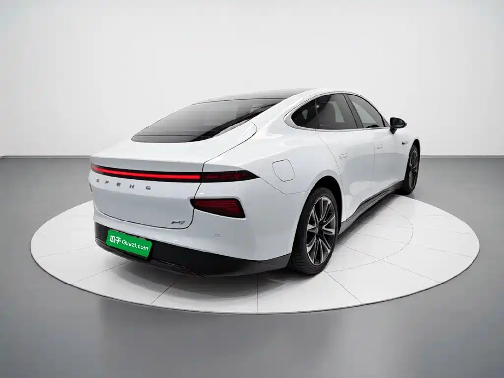 XPeng P7 — миниатюра 4