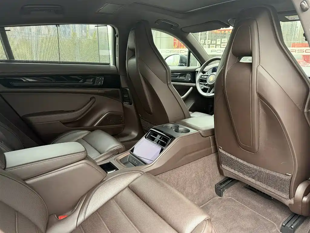 PORSCHE PANAMERA NEW ENERGY