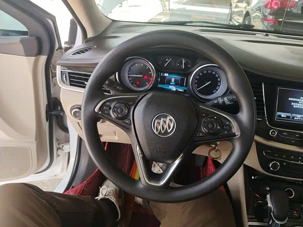 Buick Verano — миниатюра 11