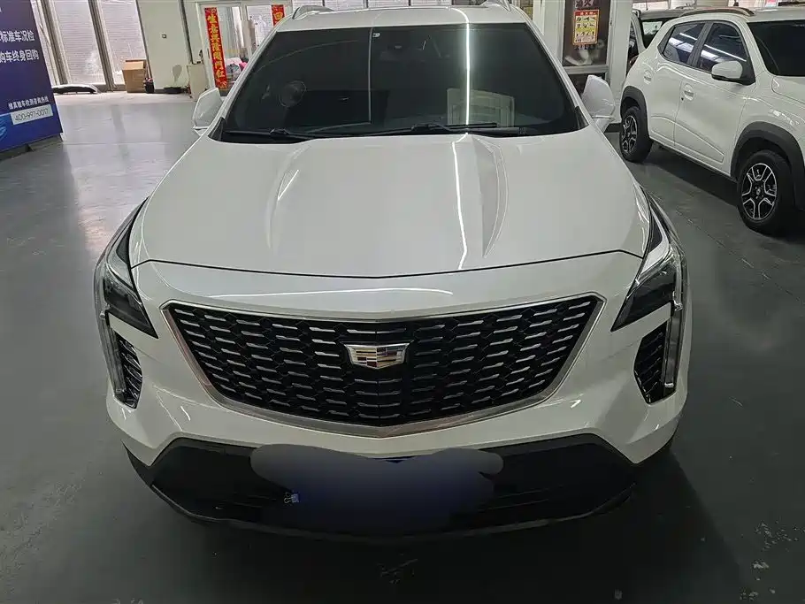 CADILLAC XT4
