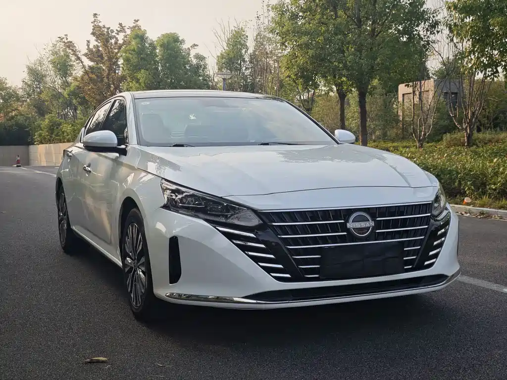 Nissan Teana — миниатюра 3