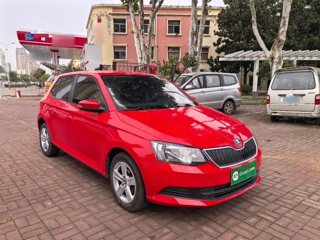 Skoda Fabia — миниатюра 4