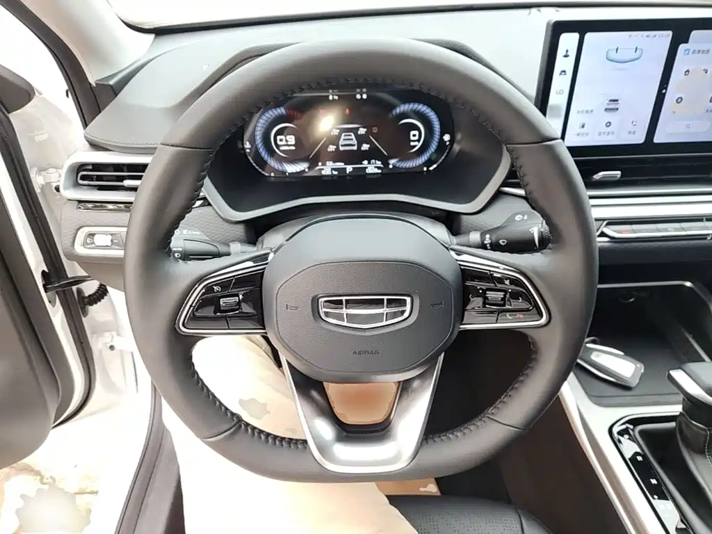 Geely Emgrand — миниатюра 11