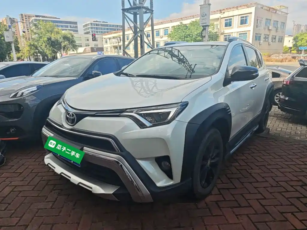 Toyota RAV4 — миниатюра 2