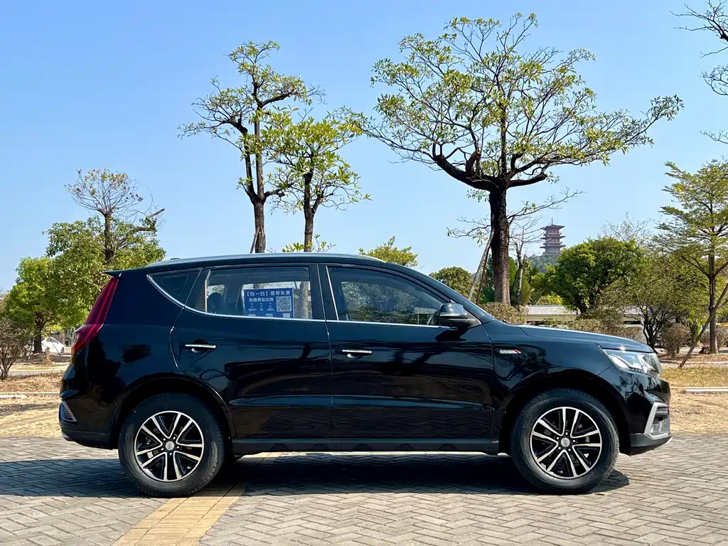 GEELY AUTOMOBILE VISION X6