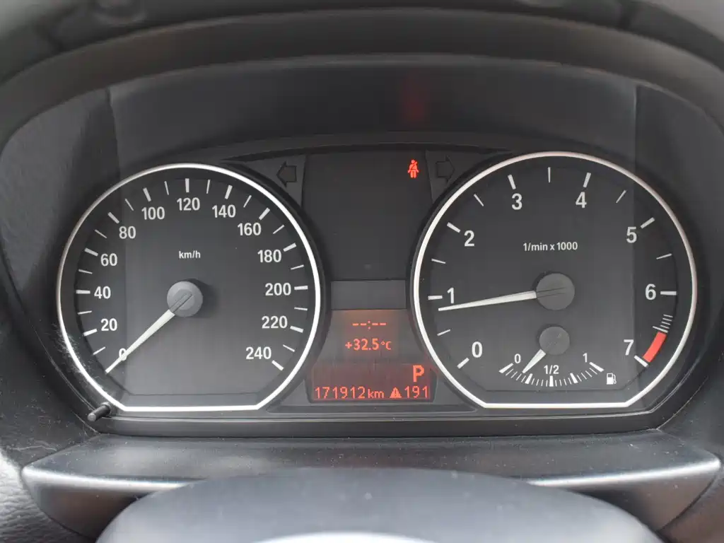 BMW 1 Series (Import) — миниатюра 20