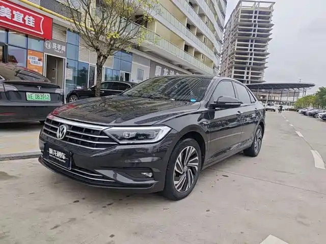 VOLKSWAGEN SAGITAR 2022