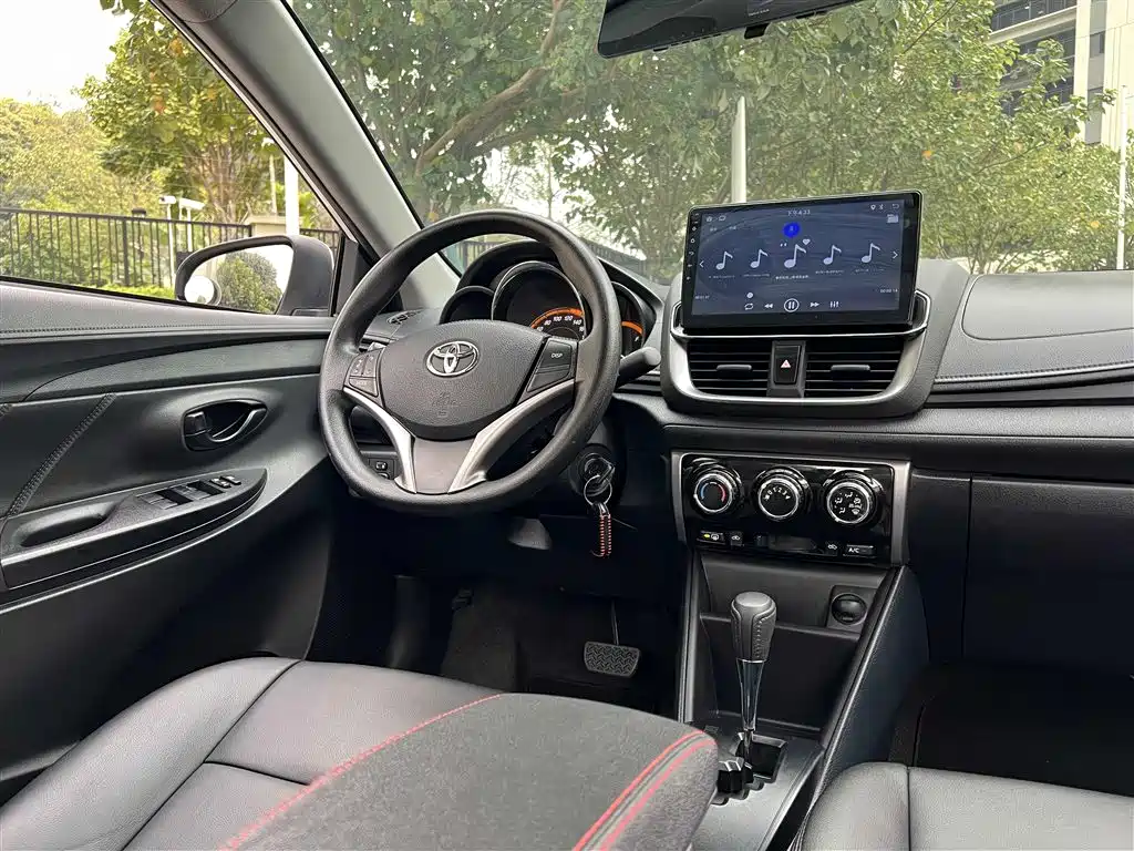 TOYOTA YARIS L TO ENJOY