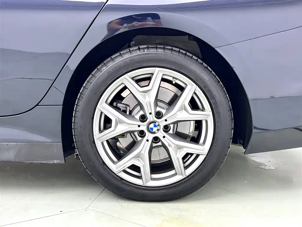 BMW i3 2025 eDrive 35 L