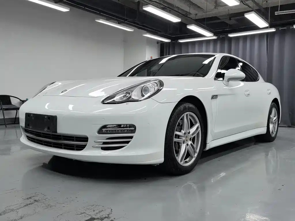 Porsche Panamera 2013