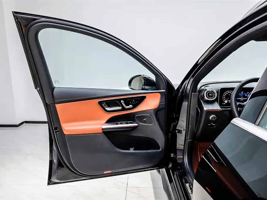 Mercedes-Benz GLC 2025 GLC 260 L 4MATIC Luxury