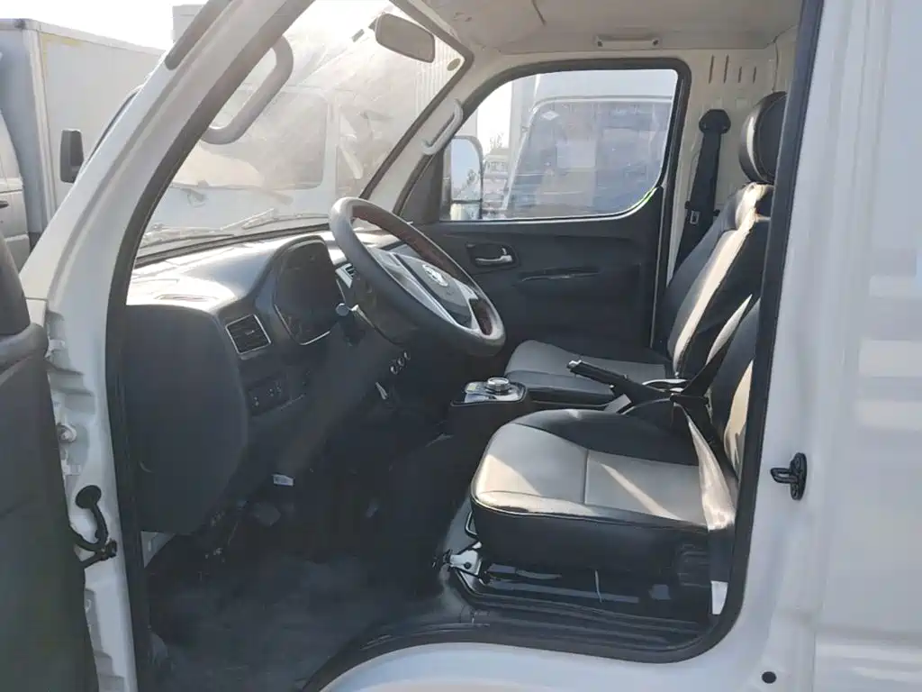 Foton Xiangling M New Energy — миниатюра 15