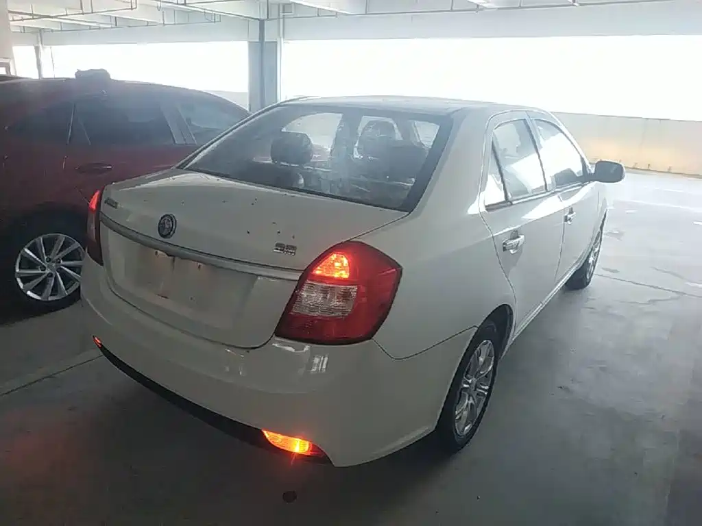 Geely King Kong — миниатюра 7