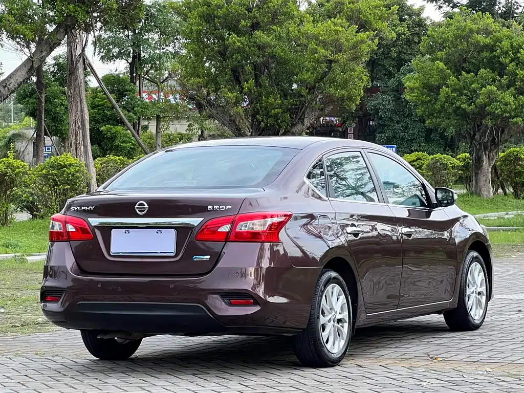 Nissan Sylphy 2016 1.6XL CVT Premium