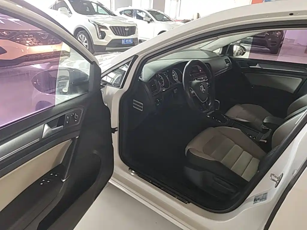 Volkswagen Golf — миниатюра 16