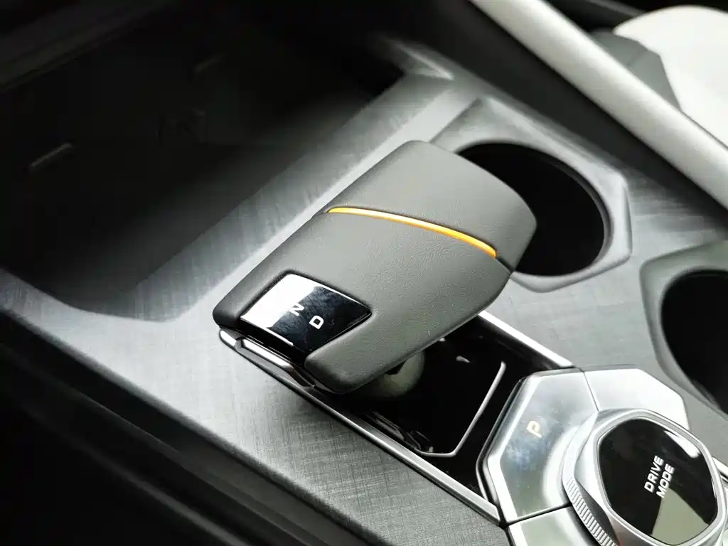 CHANGAN UNI V SMART IDD