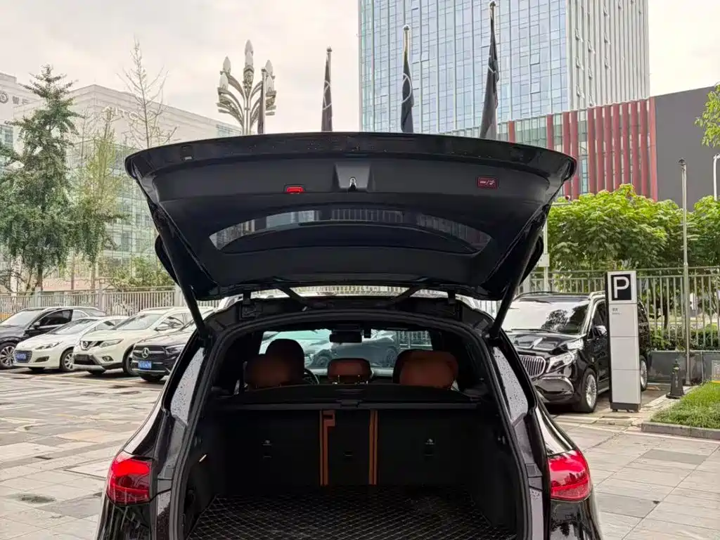 Mercedes-Benz GLC — миниатюра 9