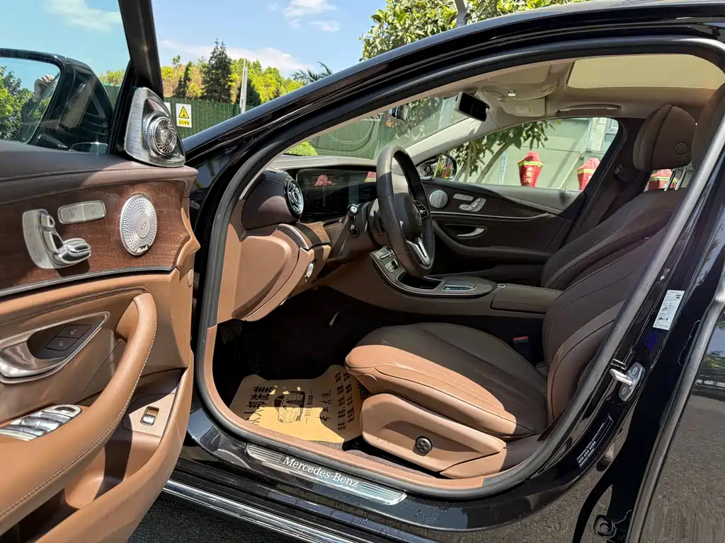 Mercedes-Benz E-Class E 2020 E 300 L Fashion