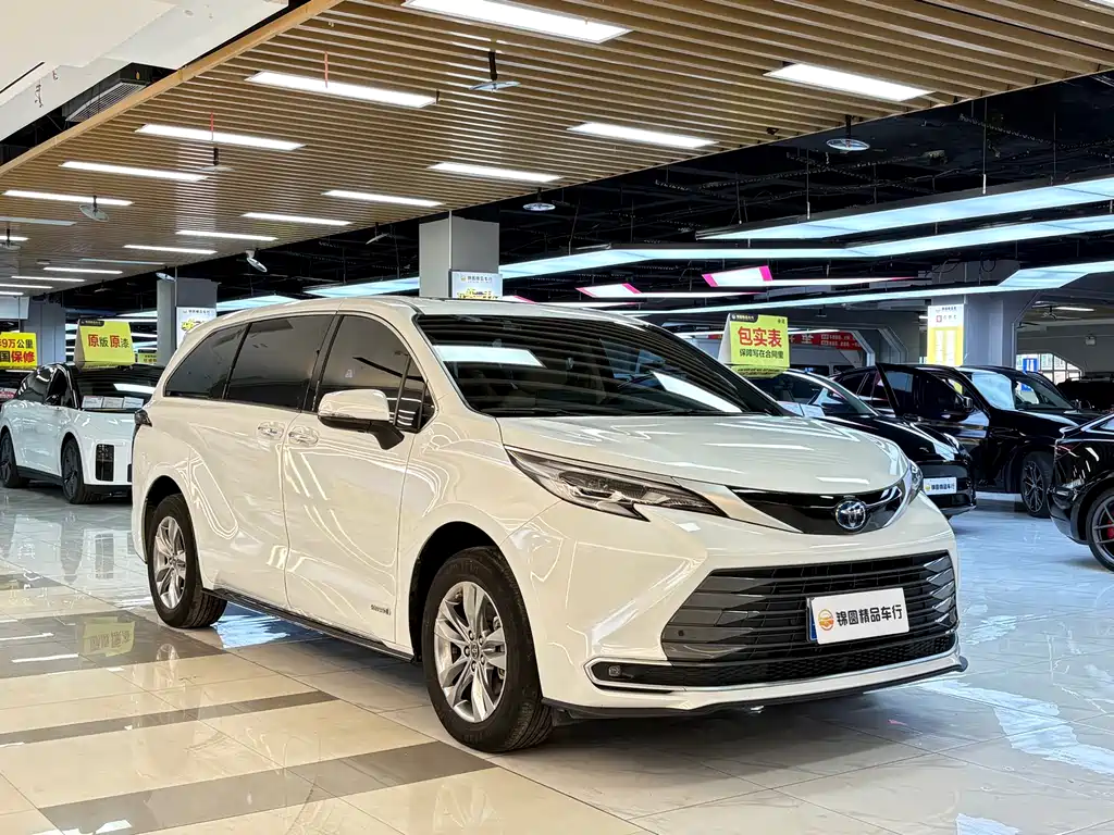 Toyota Sienna — миниатюра 7