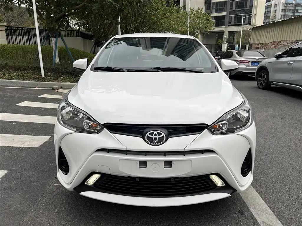 TOYOTA YARIS L TO ENJOY
