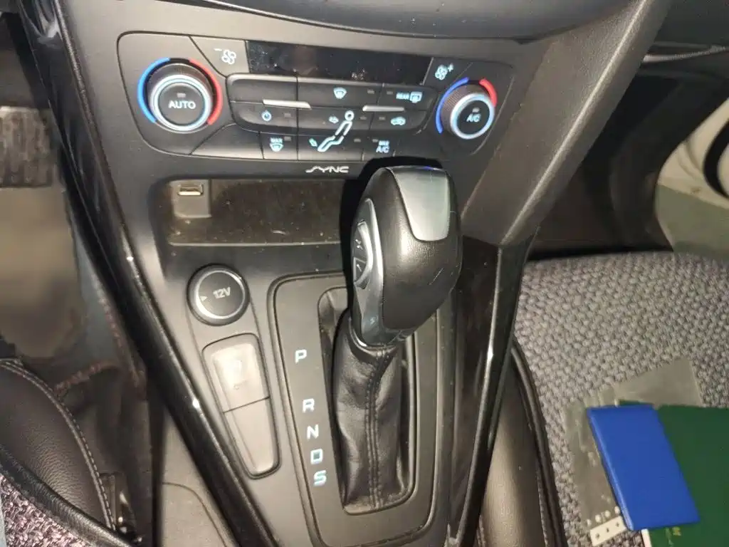 Ford Focus 2018 EcoBoost 180 AT Elite