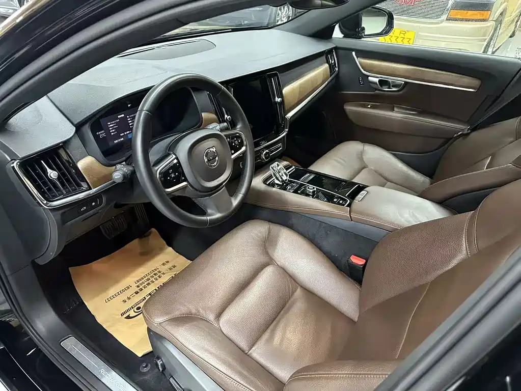 Volvo S90 PHEV — миниатюра 11