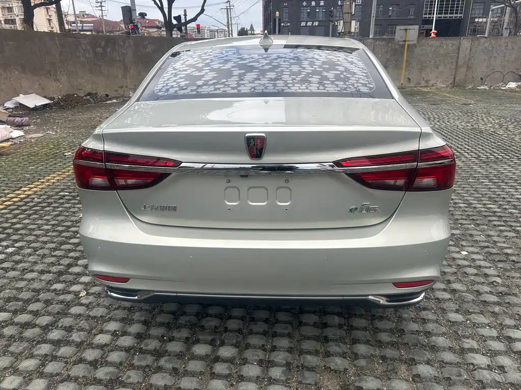 ROEWE I6 NEW ENERGY