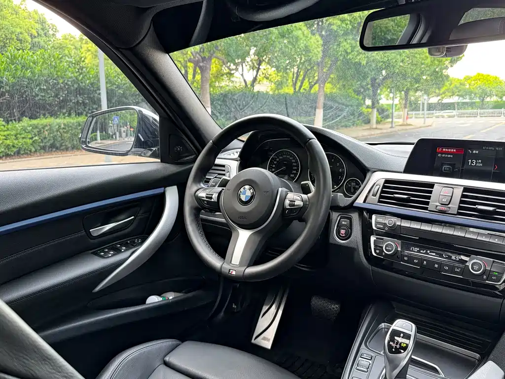 BMW 3 Series - фото 14