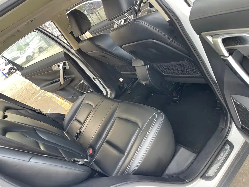 Geely Boyue — миниатюра 11
