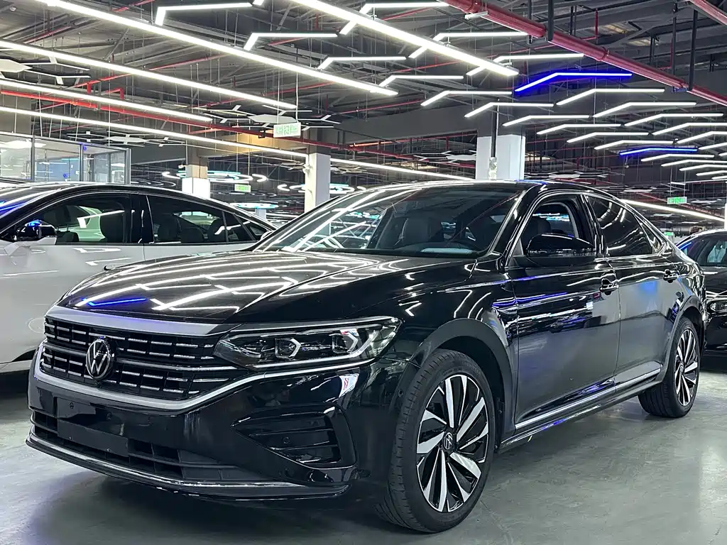 Volkswagen Passat 2023