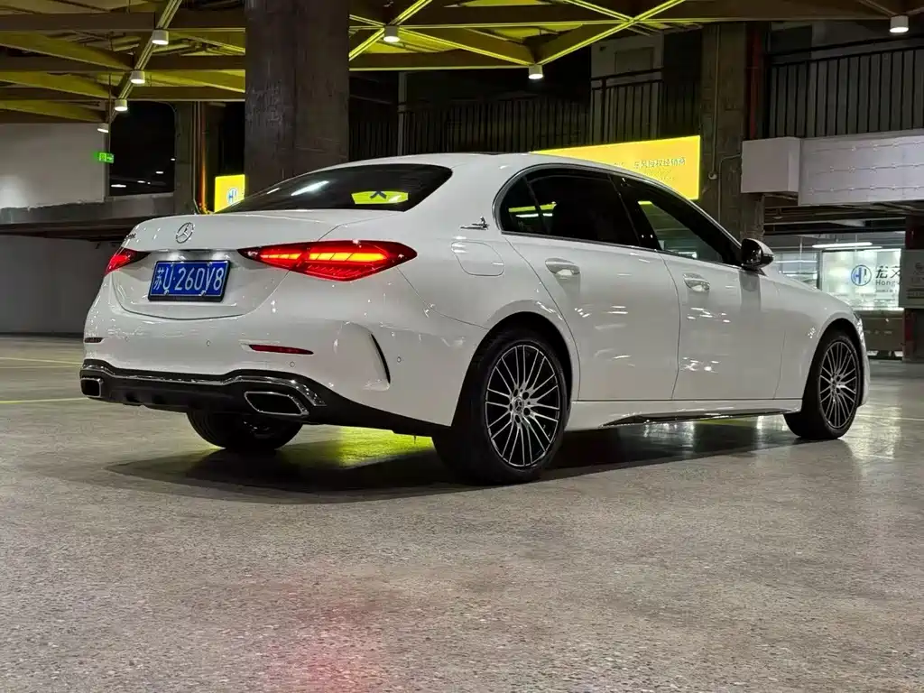 Mercedes-Benz C-Class — миниатюра 7