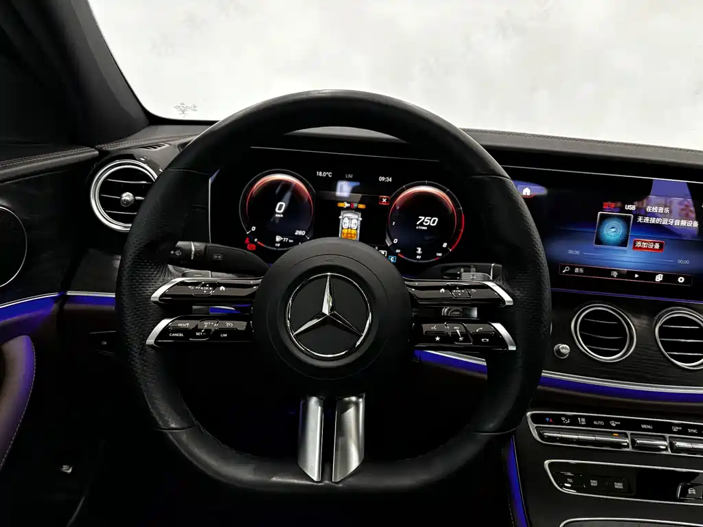 MERCEDES-BENZ E CLASS