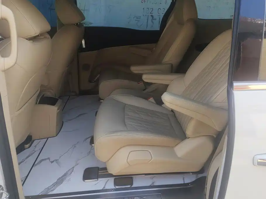 Buick GL8 — миниатюра 11
