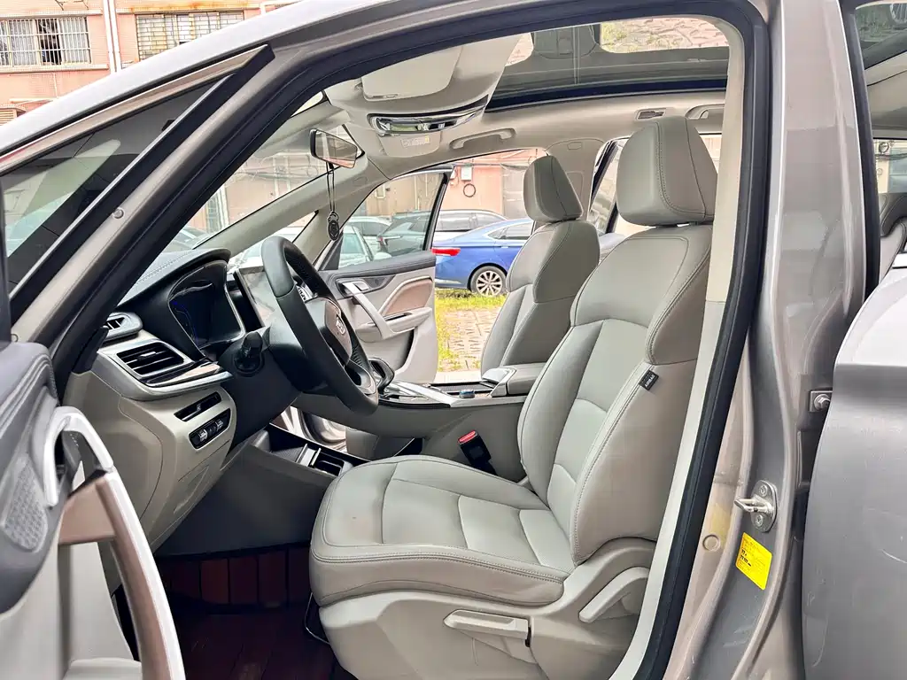 Geely Jia Ji New Energy — миниатюра 9