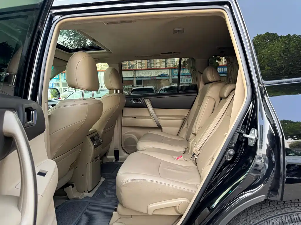 Toyota Highlander — миниатюра 6