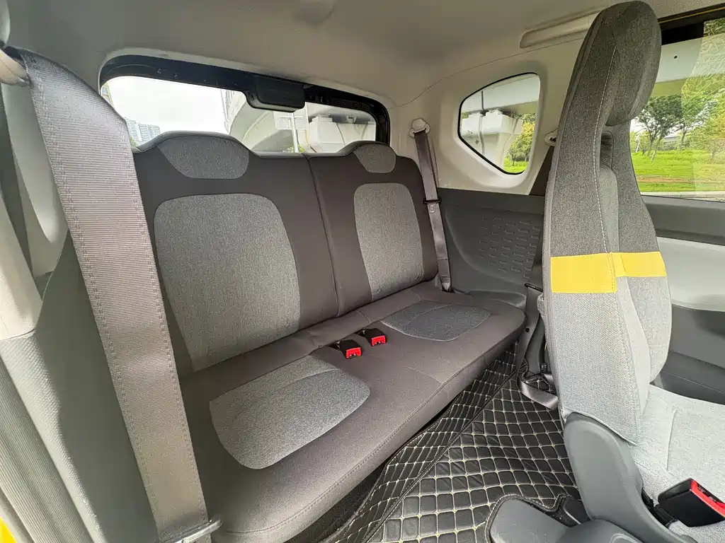Wuling MINIEV — миниатюра 15