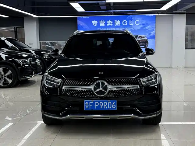 MERCEDES-BENZ GLC