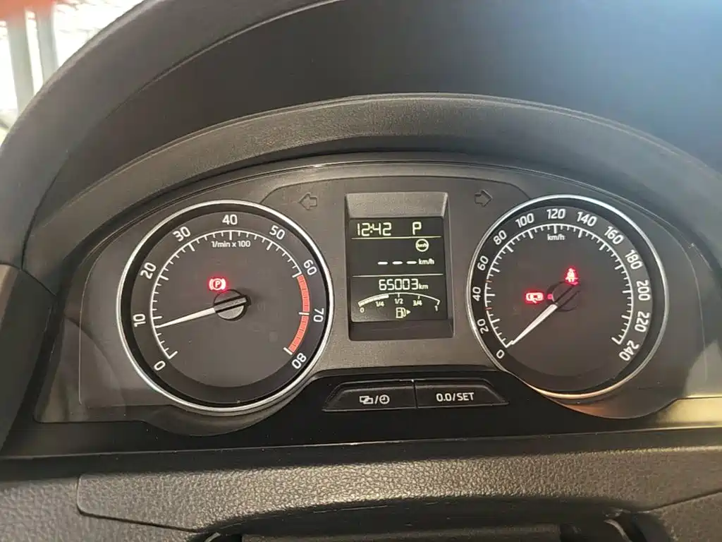 Skoda Rapid Spaceback — миниатюра 12
