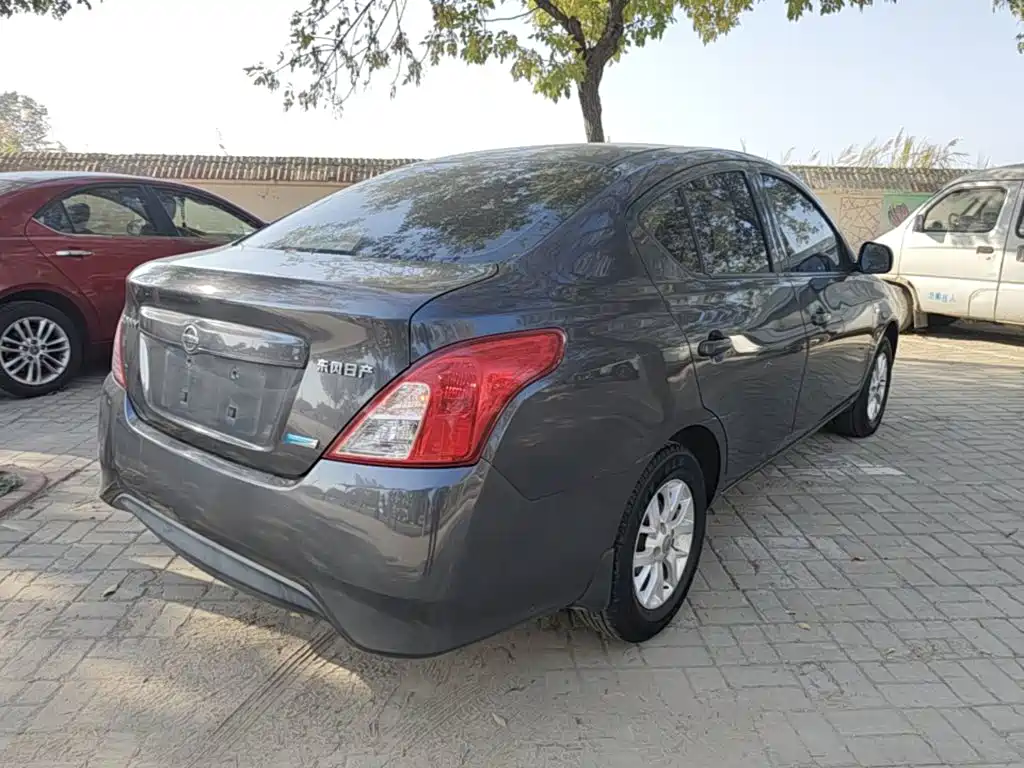 Nissan Sunny — миниатюра 7