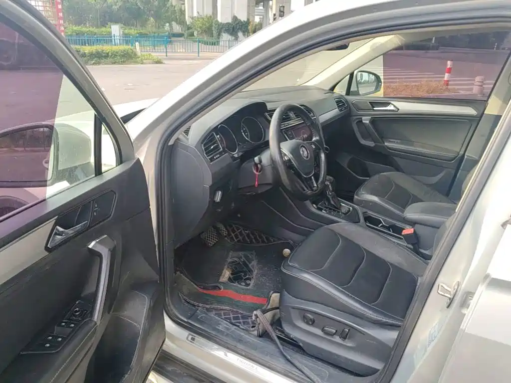 Volkswagen Tiguan L — миниатюра 16