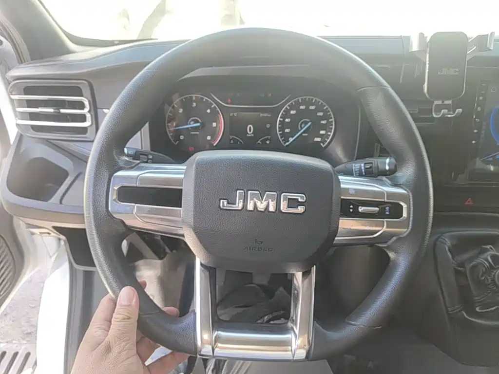 JMC JMC Fushun — миниатюра 7