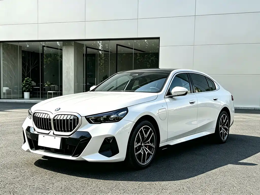 BMW i5 — миниатюра 2