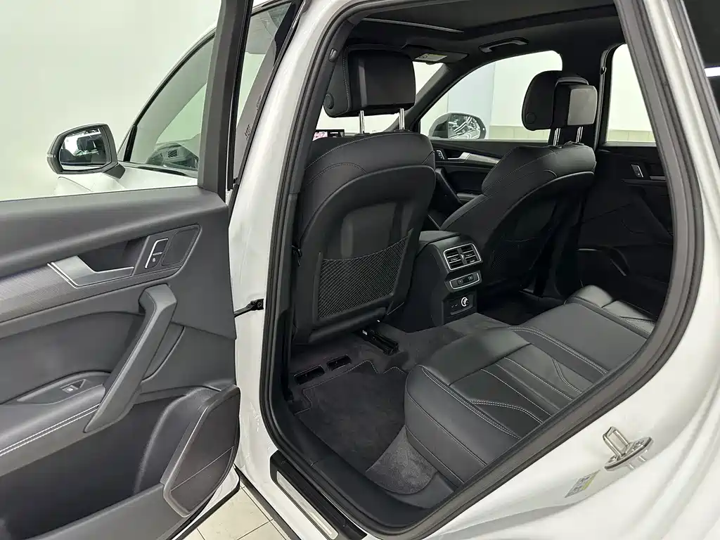 Audi Q5L — миниатюра 13