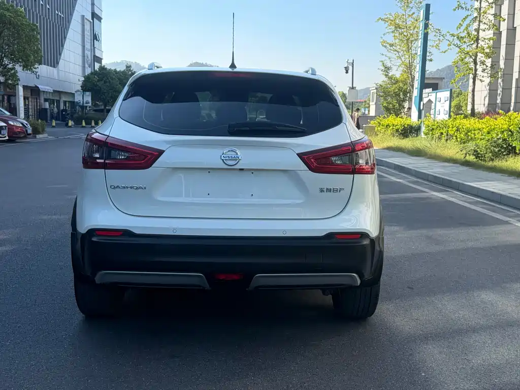 Nissan Qashqai — миниатюра 6