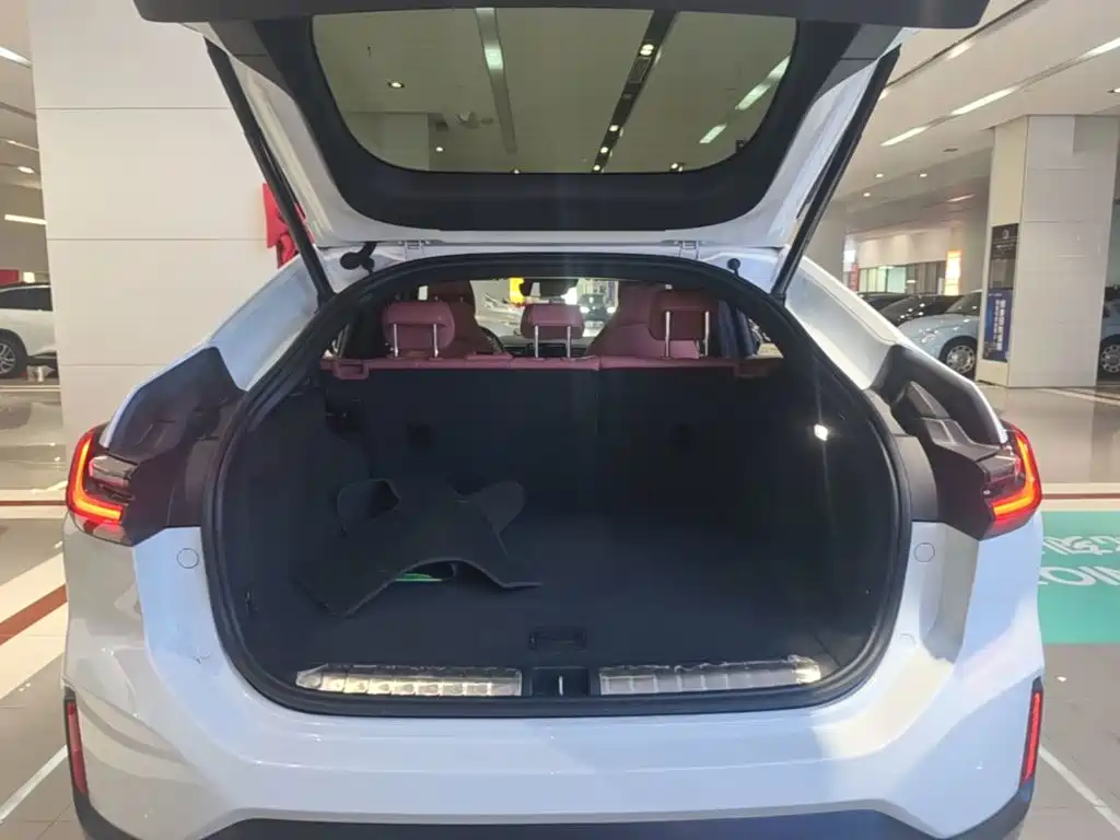 NIO EC6 — миниатюра 19