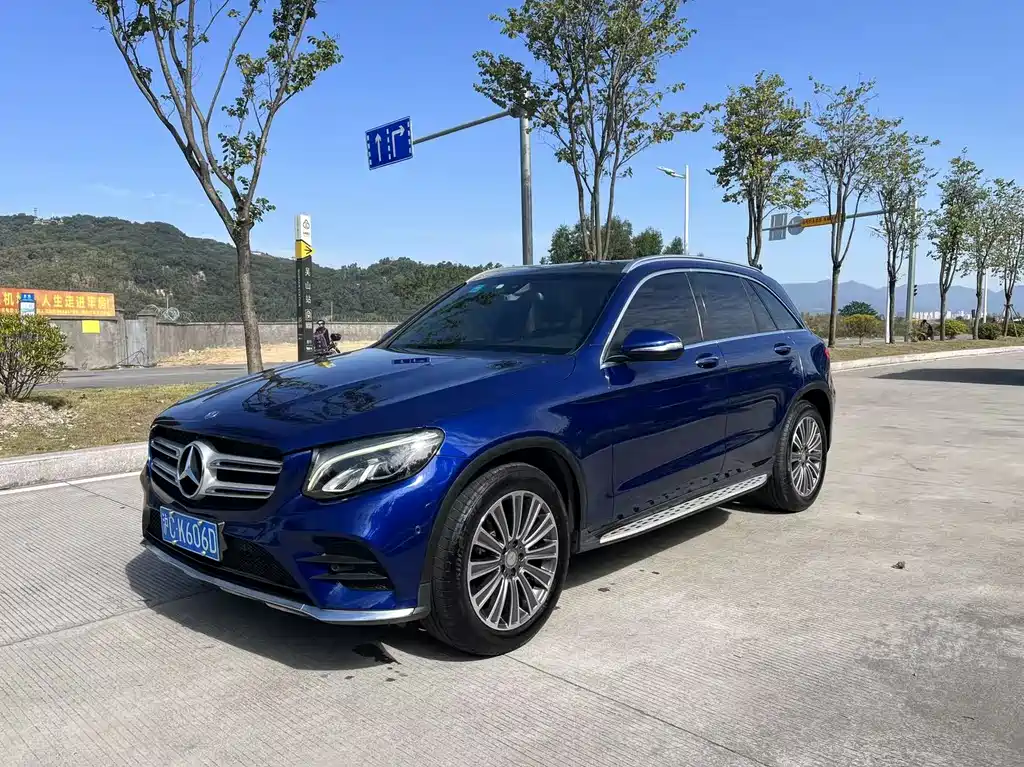 MERCEDES-BENZ GLC
