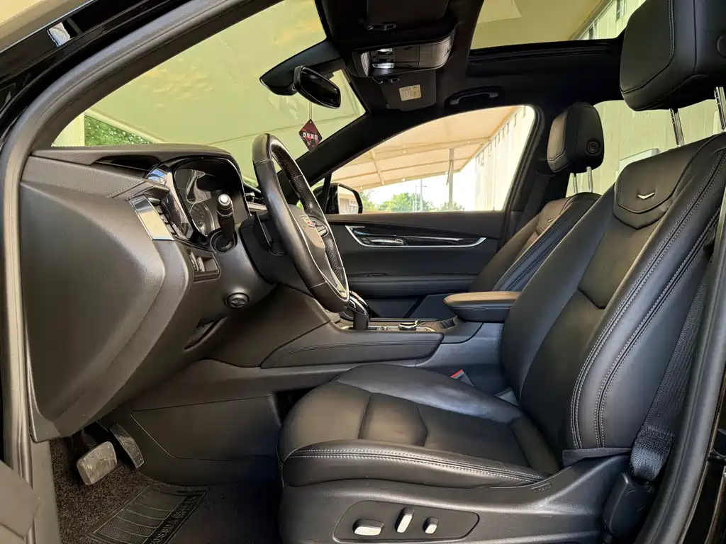 Cadillac XT6 — миниатюра 9