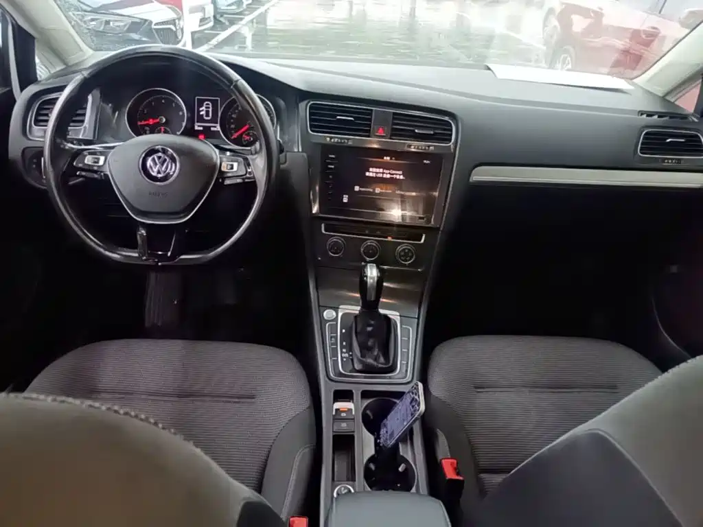 Volkswagen Golf — миниатюра 10