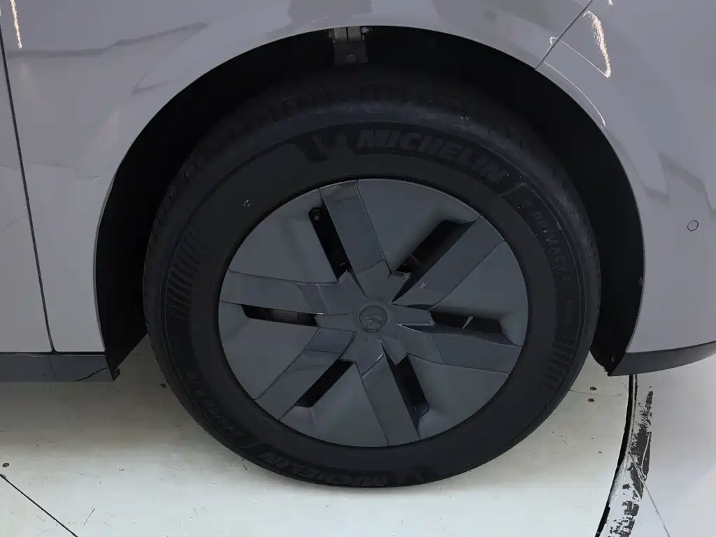 Li Auto Li MEGA — миниатюра 21