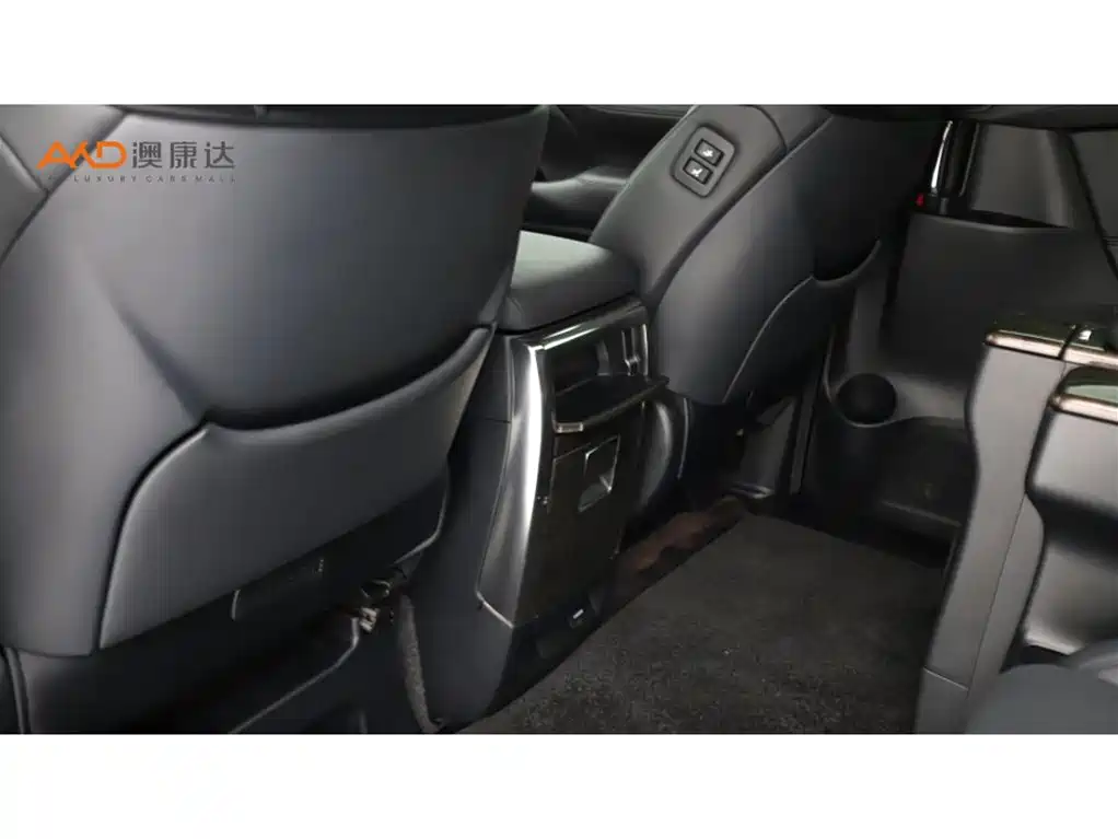 Toyota Vellfire — миниатюра 10